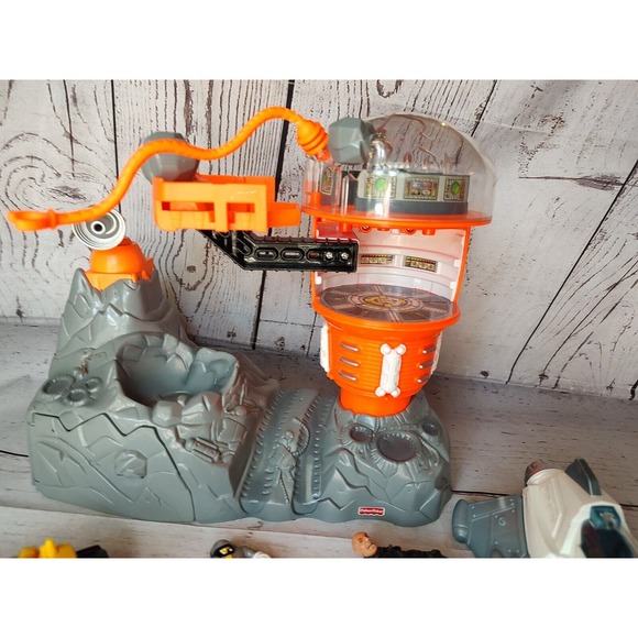 Rescue Heroes Micro Adventures Space Station Houston We Have A Problem - Picture 2 of 16